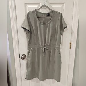 32 degrees cool tie waist dress with pockets green large